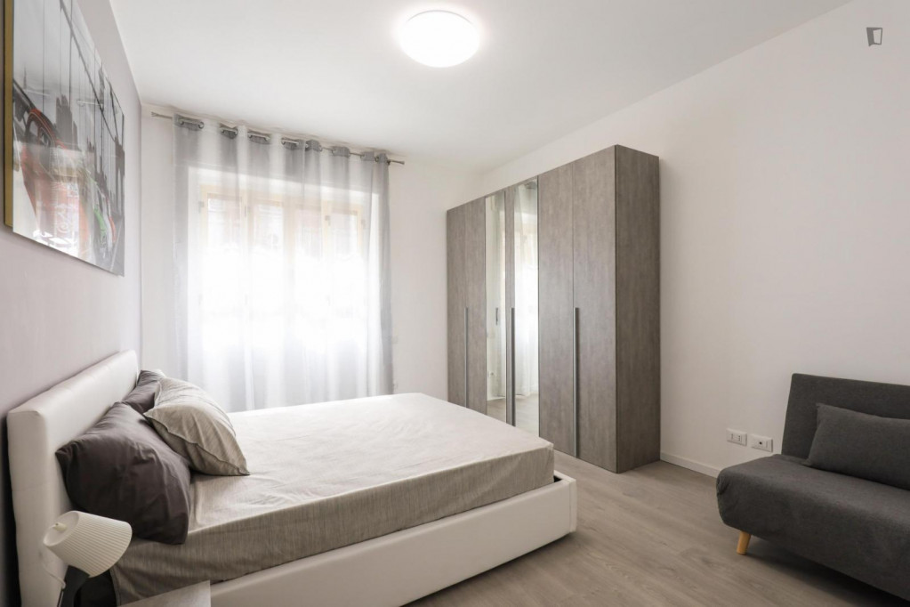 Homely 1-bedroom apartment near Centro Commerciale Fiordaliso - Milan - chambre - ImmoJeune