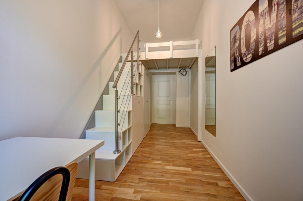 Bright double bedroom in proximity to Smíchov Lock - Prague - chambre - ImmoJeune