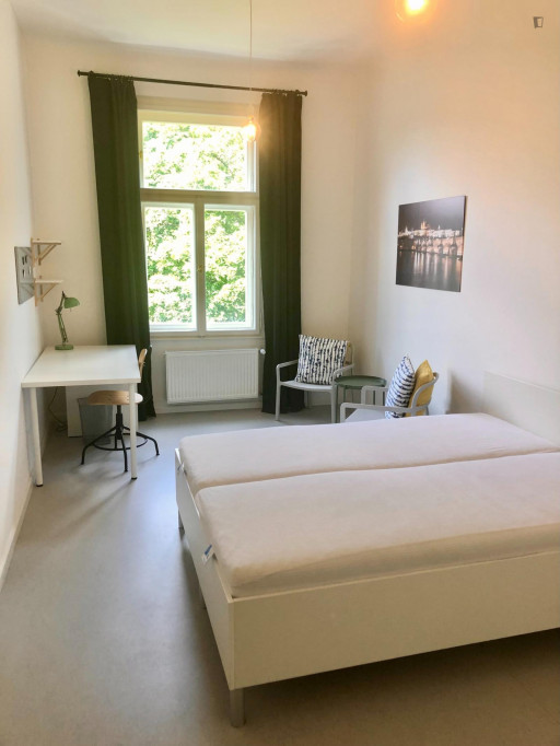 Humble double bedroom in the Malá Strana neighbourhood - Prague - chambre - ImmoJeune