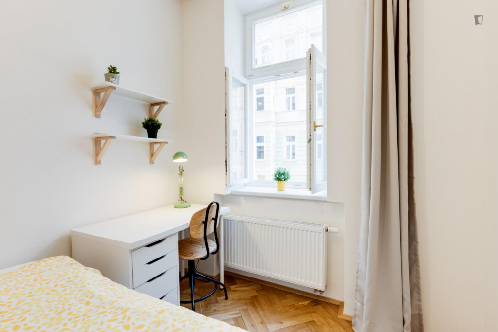 Homely single bedroom near the Hlavní nádraží metro