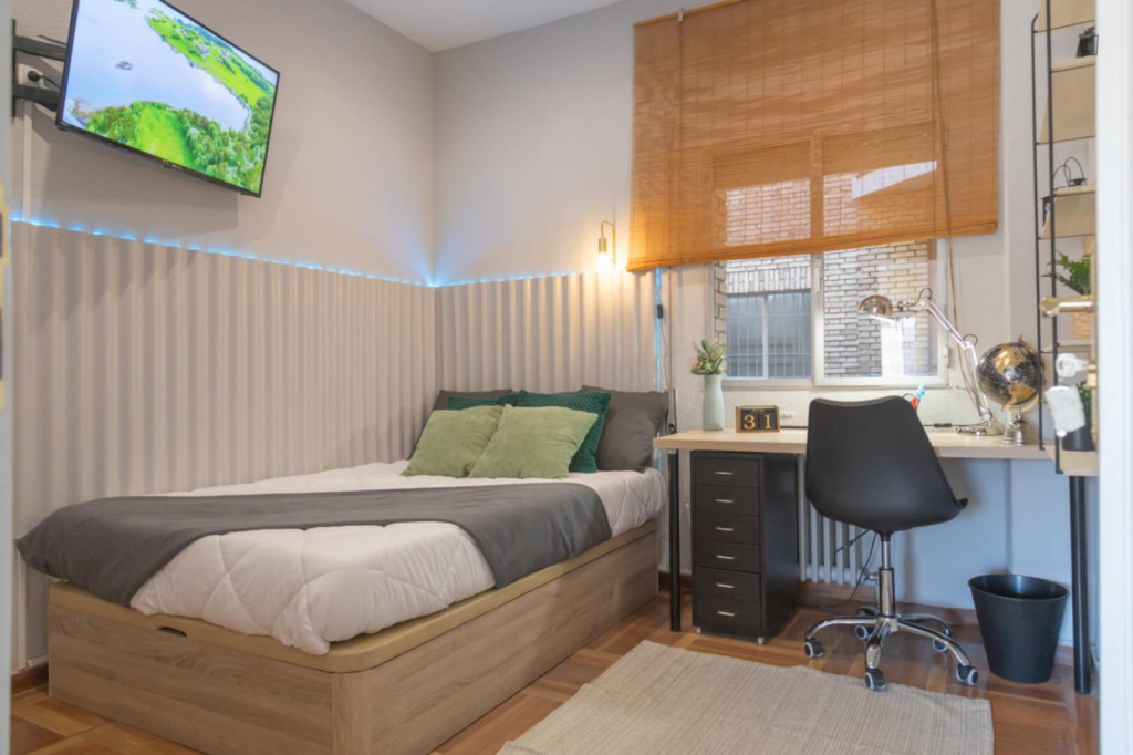Welcoming double bedroom in Retiro - Madrid - chambre - ImmoJeune