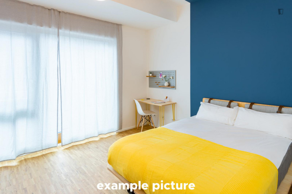 Double bedroom in a 3 bedrooms apartment in Frankfurt - Frankfurt am Main - chambre - ImmoJeune