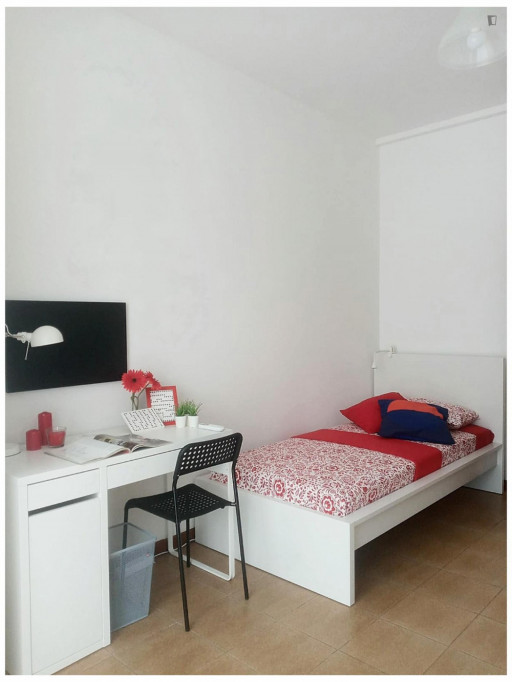 Bed in a cosy twin bedroom near Turro metro station - Milan - chambre - ImmoJeune