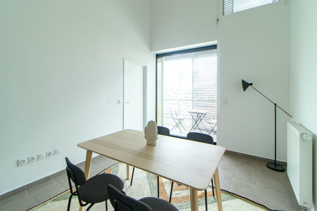 Spacious 83 m² coliving duplex for rent in Paris
