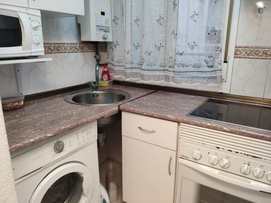 Appealing single bedroom with balcony - Turin - chambre - ImmoJeune