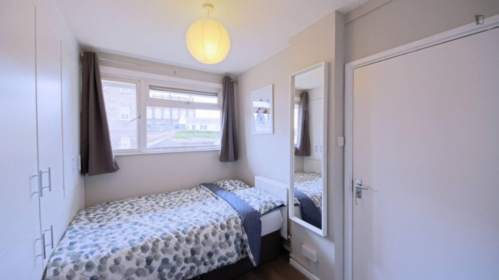 Lovely double bedroom close to Columbia Road Flower Market - London - chambre - ImmoJeune