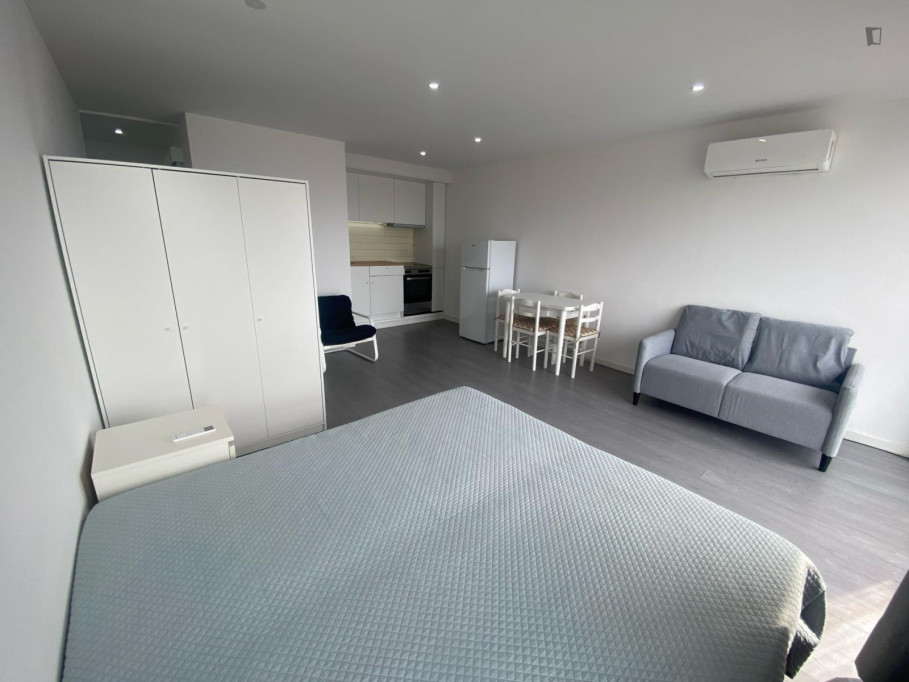 Beach studio close to metro