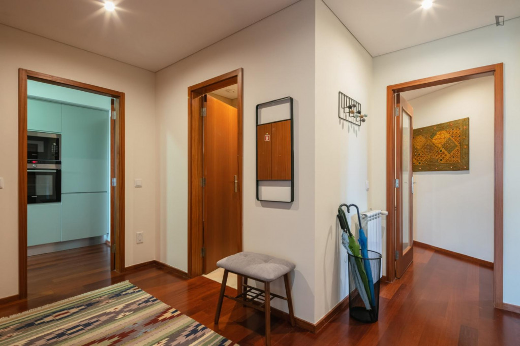 Charming 3-bedroom flat near the Heroísmo metro