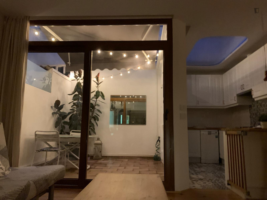 Architect apartment close to metro station Ayora with terrace