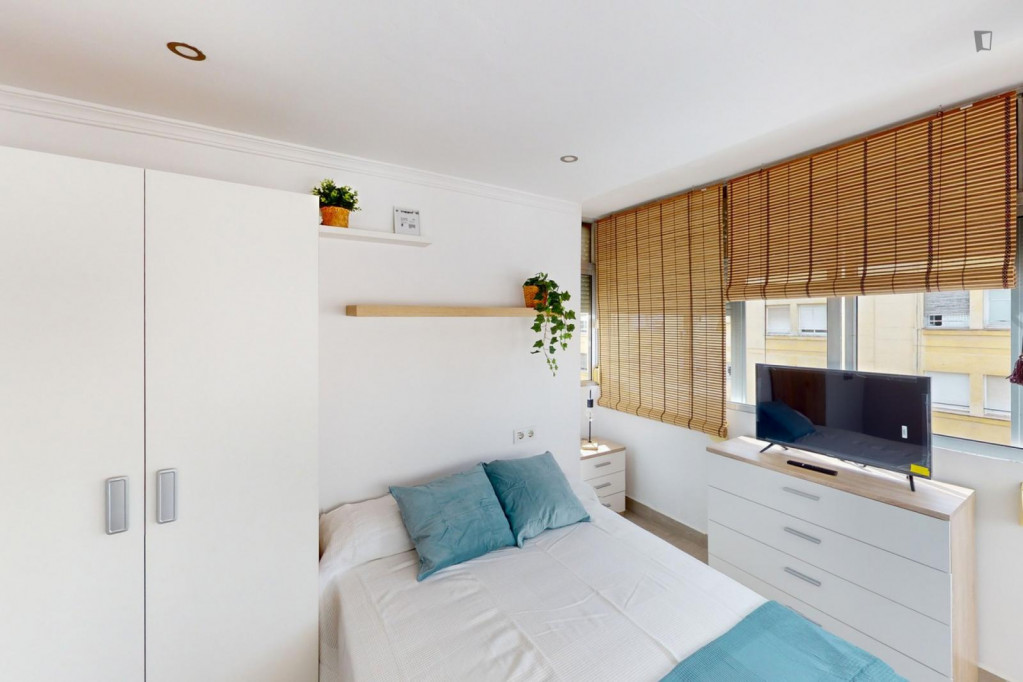 Attractive single bedroom in a property with balcony - Valence - chambre - ImmoJeune