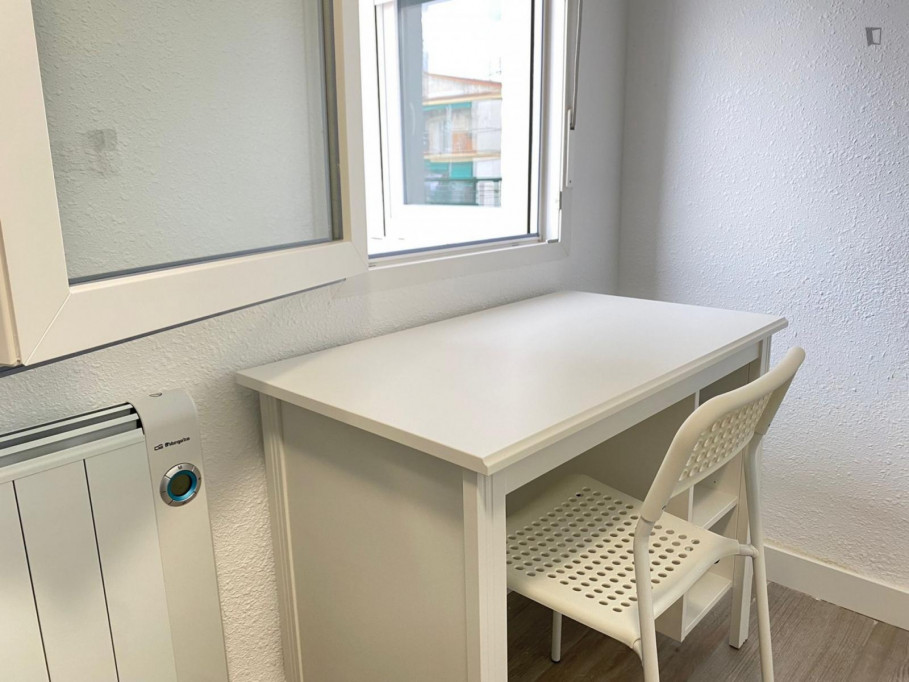 Attractive single bedroom in a property with balcony - Madrid - chambre - ImmoJeune