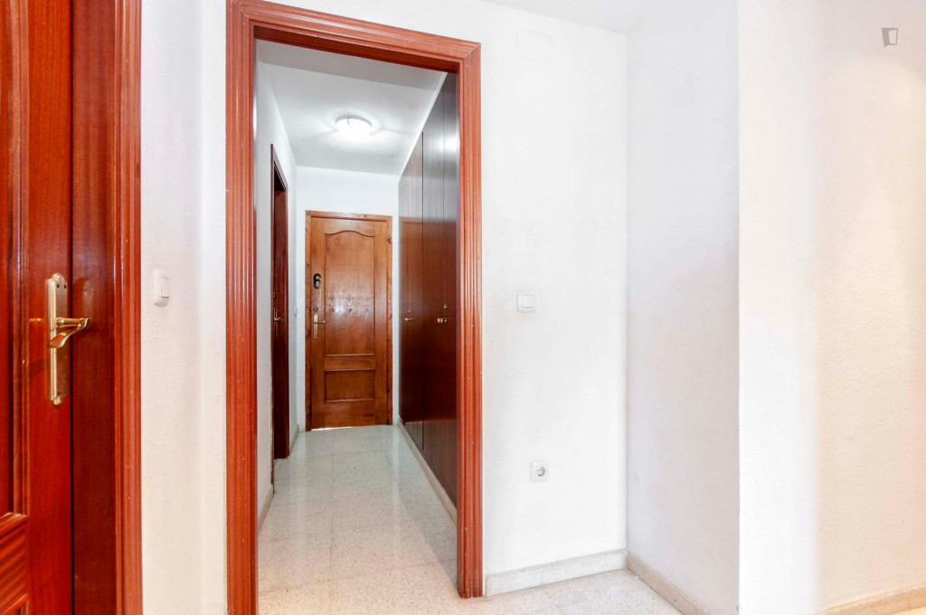 Double bedroom in a 6-bedroom apartment in Alicante
