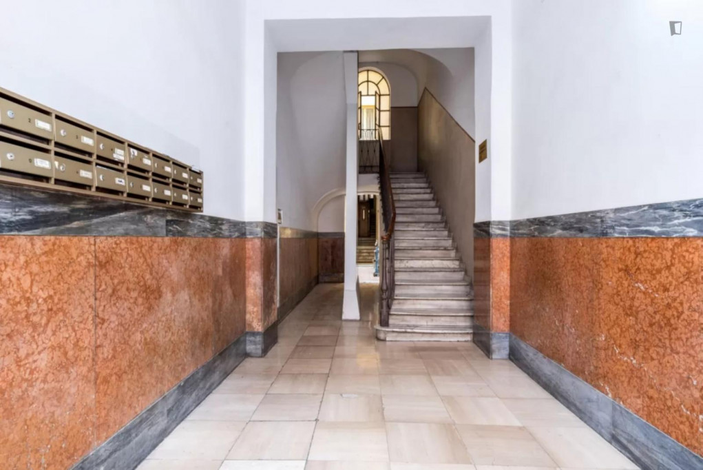 Lovely 2-bedroom apartment near Ottaviano metro station