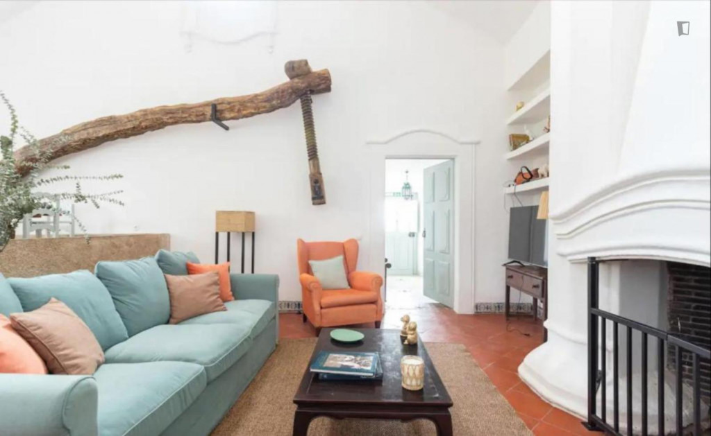 Charming and classic 5 bedroom-house