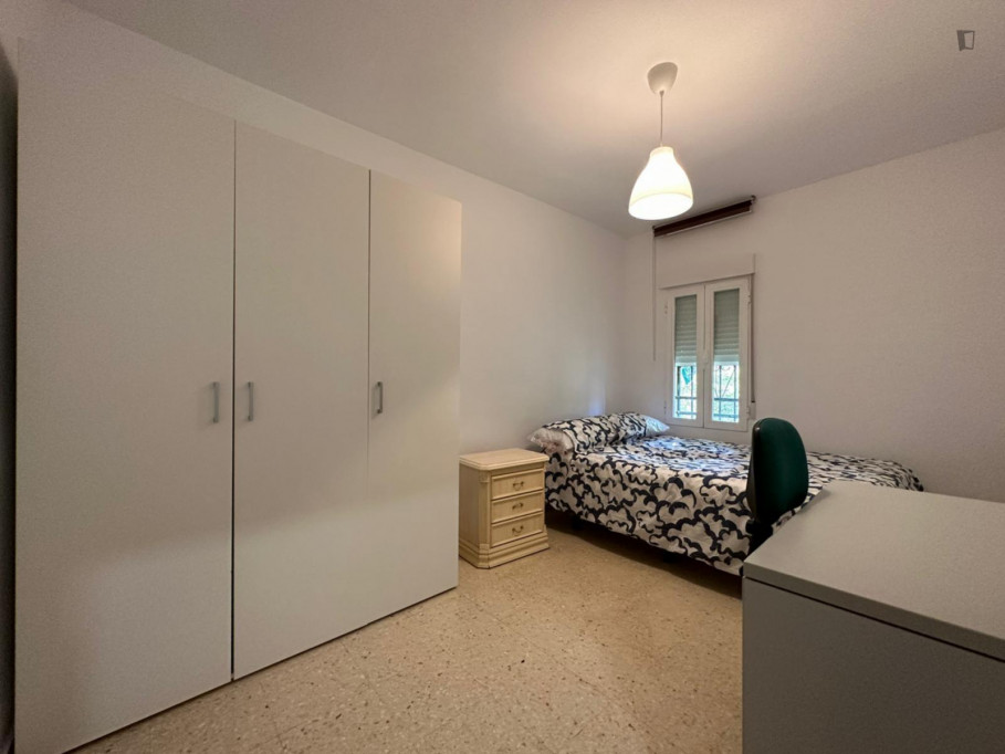 Homely single bedroom in Granada close to Facultad de Farmacia Universidad de Granada