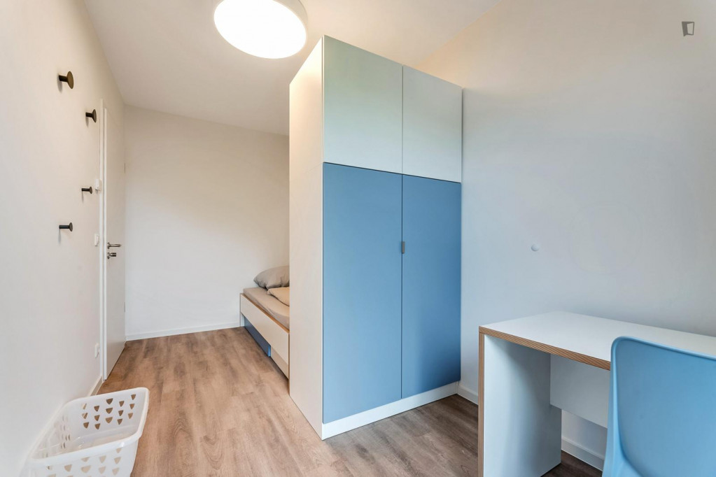 Inviting single bedroom close to the Library Campus Wilhelminenhof - Berlin - chambre - ImmoJeune