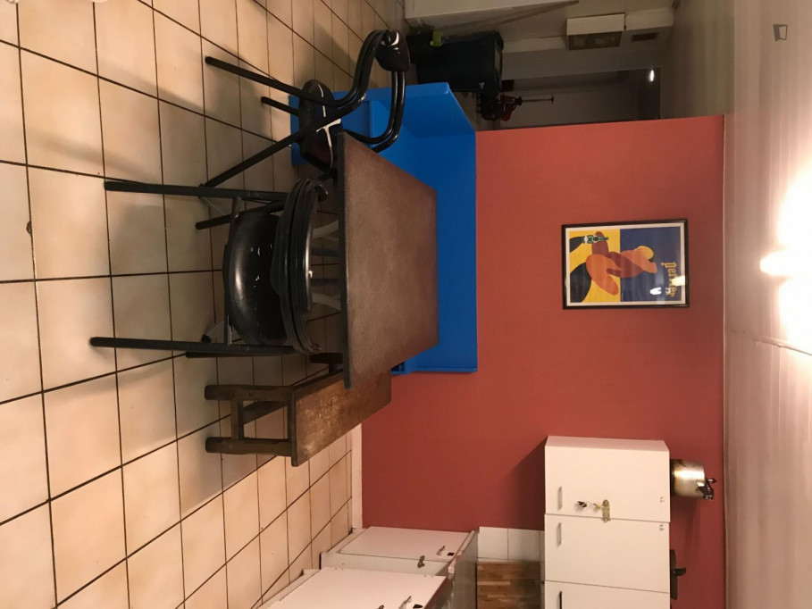 Private, single room in student residence (room 25)