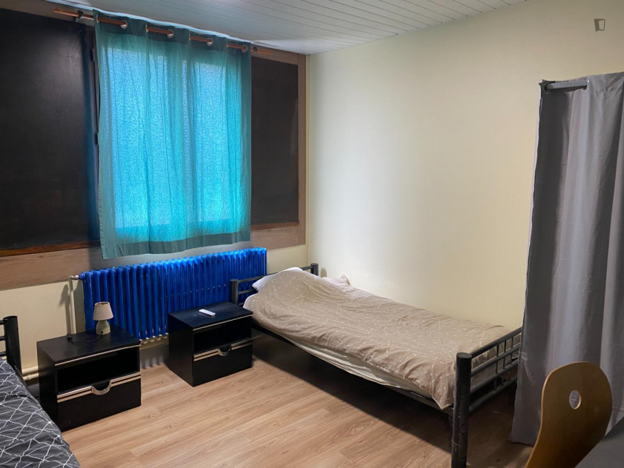 Private, single room in student residence (room 25)