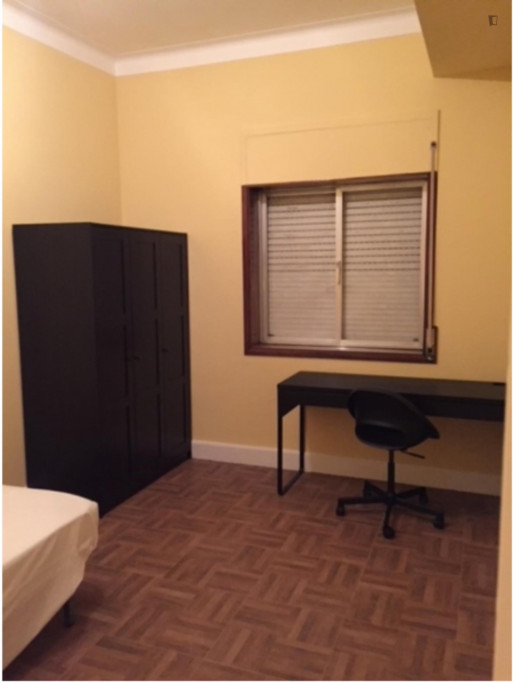 Nice double Bedroom close to Marquês Metro