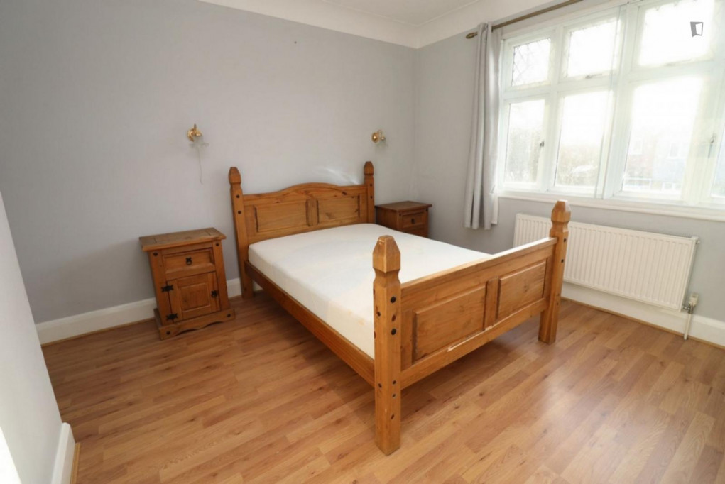 Welcoming bedroom in a shared flat in Richmond - London - chambre - ImmoJeune