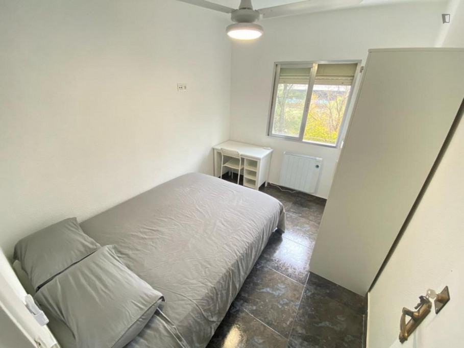 Great looking single bedroom - Madrid - chambre - ImmoJeune
