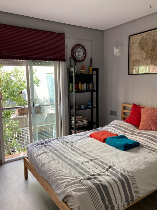 Bright double bedroom in Barcelona close to La Sagrada Familia - Barcelone - chambre - ImmoJeune