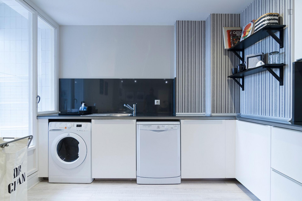 Elegant double bedroom not far from Indautxu metro station
