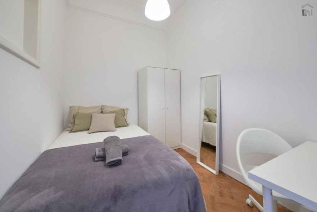 Neat single bedroom in well-linked Alameda