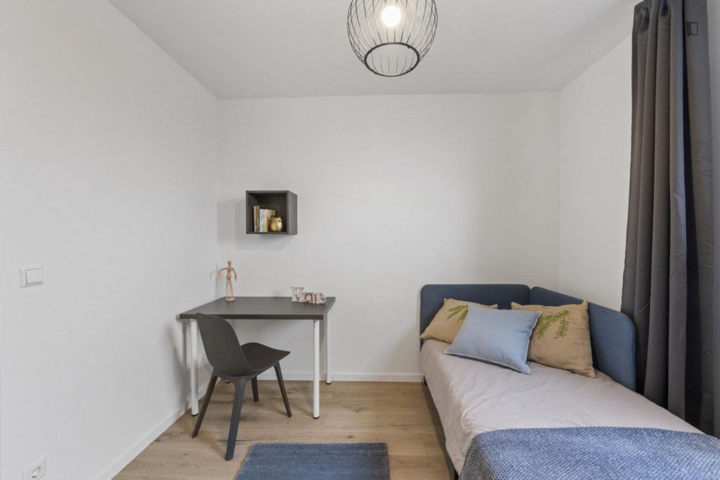 Homey single bedroom close to the School for health and medical care - Berlin - chambre - ImmoJeune