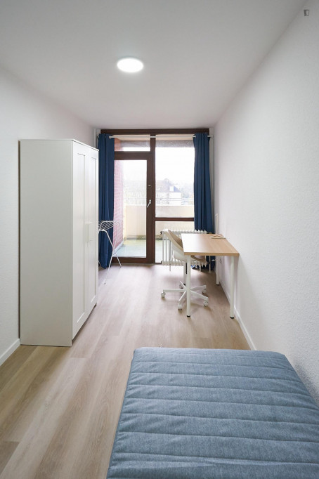 Appealing single bedroom with a balcony, in Wersten