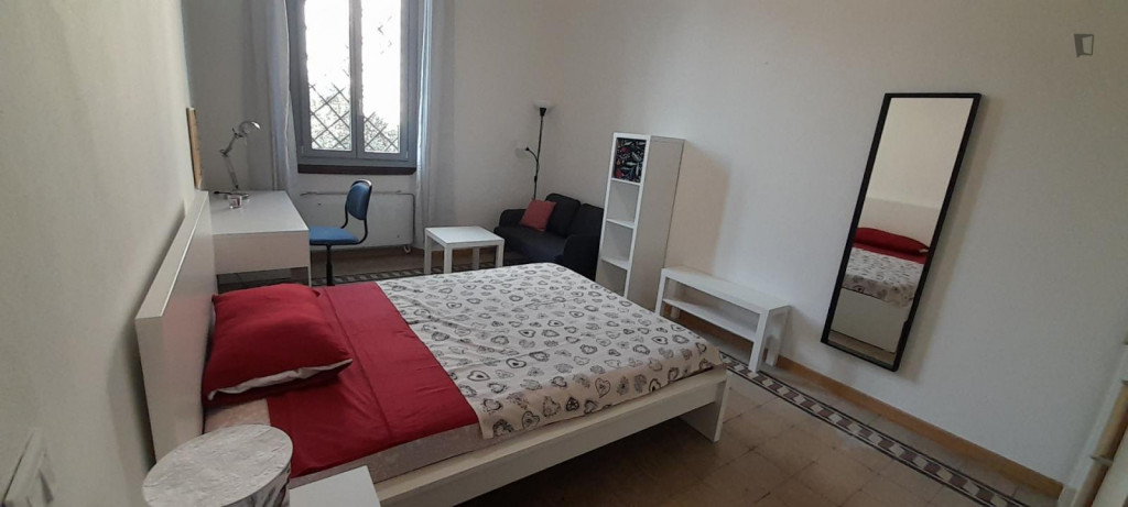 Neat single bedroom in Novoli - Florence - chambre - ImmoJeune