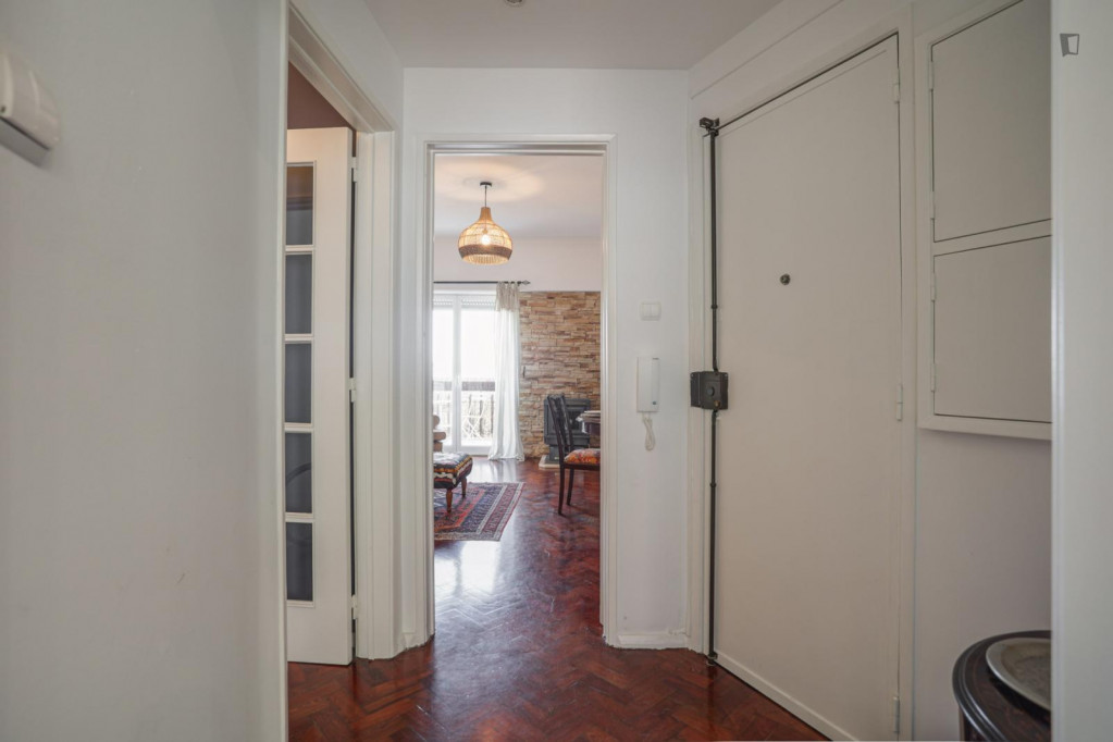 Charming 3-bedroom apartment in Algés