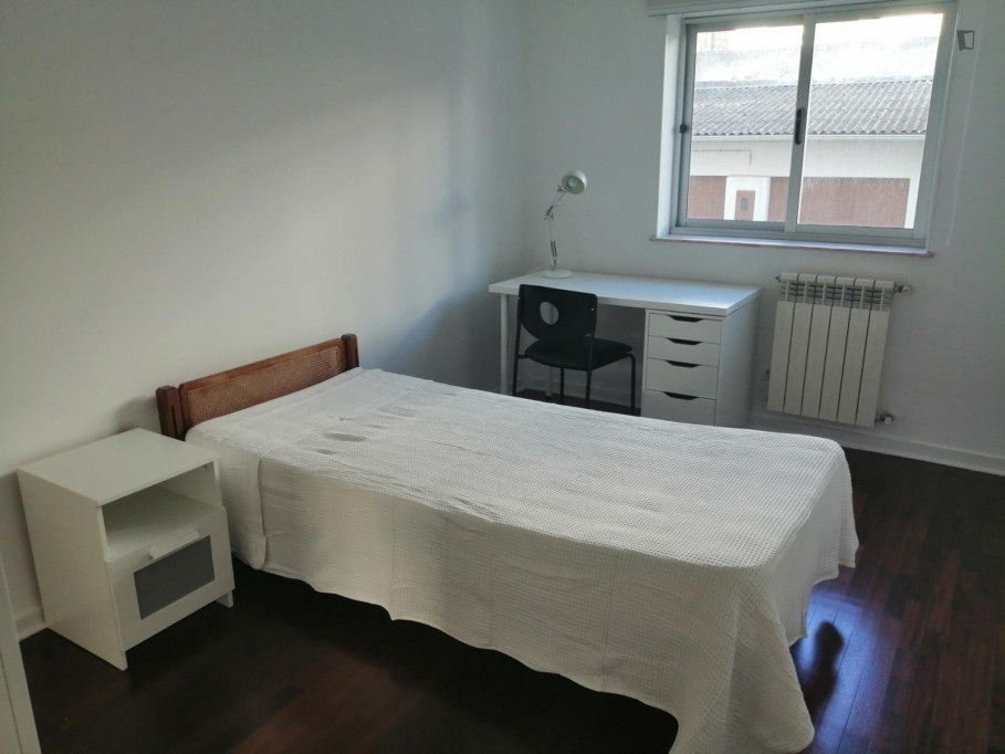 Lovely single bedroom next to ISMT - Coimbra - chambre - ImmoJeune