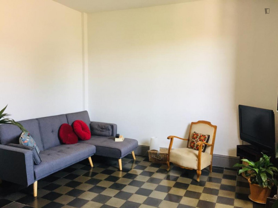Homely double bedroom in Granada close to Plaza Escultor Francisco López Burgos