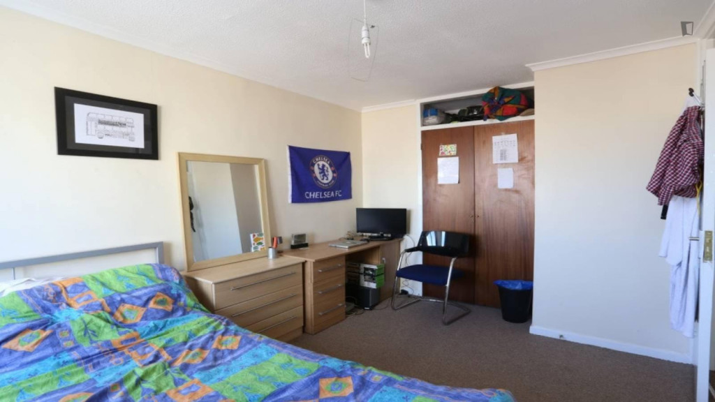 Homely double bedroom not far from Bow Road tube station - London - chambre - ImmoJeune