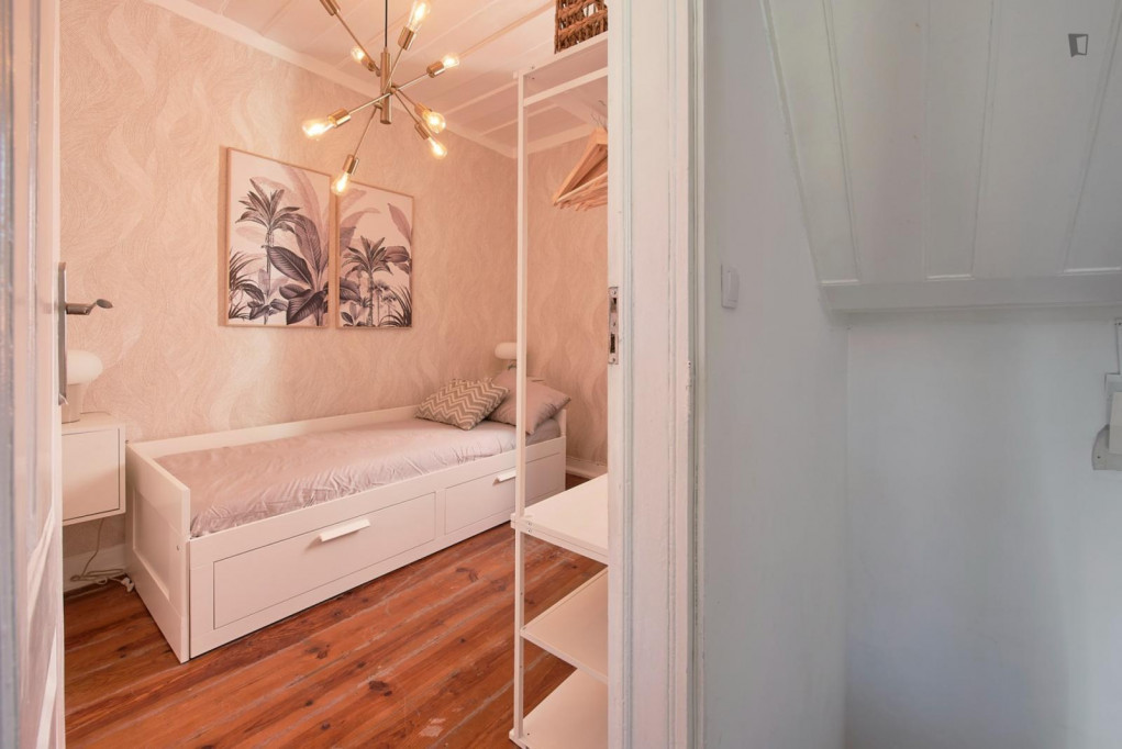 Great looking single bedroom in a property with balcony