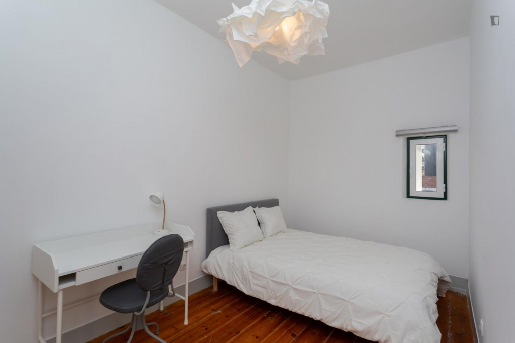 Attractive single bedroom - Lisbonne - chambre - ImmoJeune