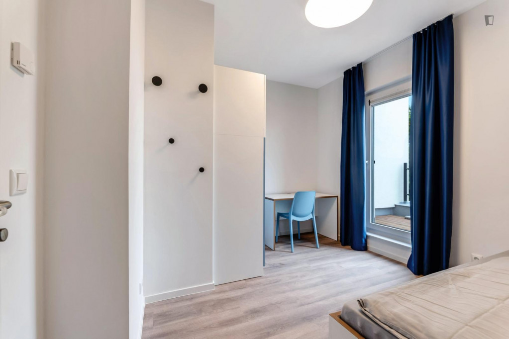 Lovely single bedroom with balcony in Oberschöneweide - Berlin - chambre - ImmoJeune
