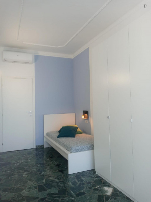 Comfy single bedroom in Sesto San Giovanni - Milan - chambre - ImmoJeune