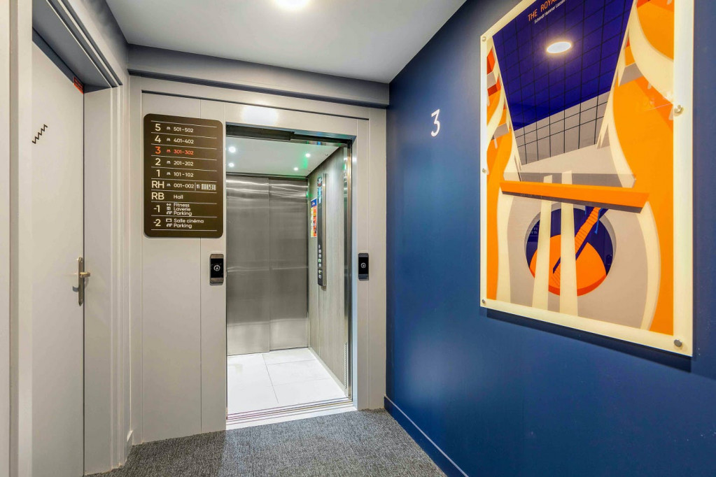 Outstanding Complex w/ Gym + Screening Room + Wine Bar