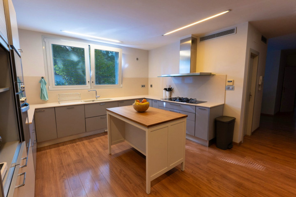 Vibrant Coliving Villa with Activities and Nature in Peaceful El Plantio