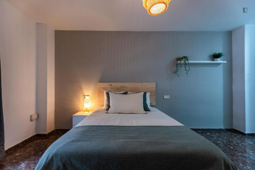 Lovely double ensuite bedroom near Bailén metro station - Valence - chambre - ImmoJeune
