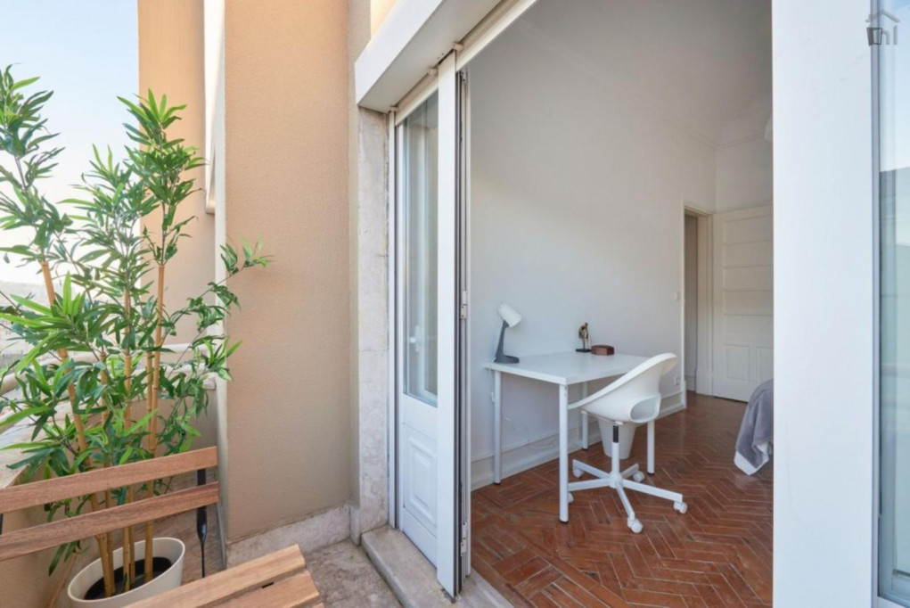 Exquisite single bedroom with a balcony, in popular Alameda 