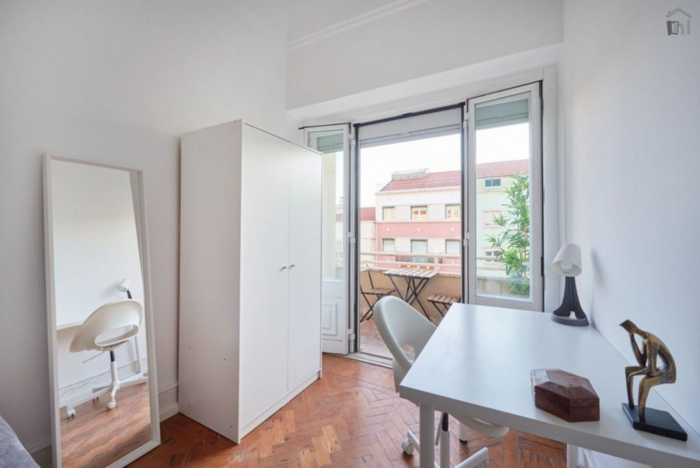 Exquisite single bedroom with a balcony, in popular Alameda 