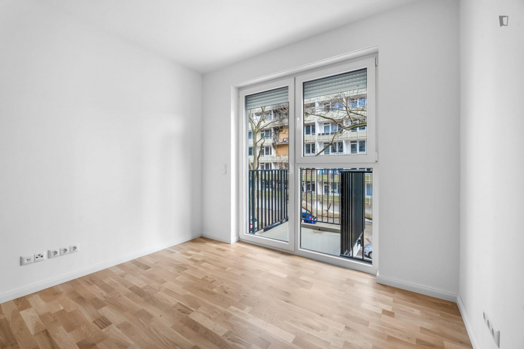 Unfurnished studio close to the Lichtenberg metro - Berlin - chambre - ImmoJeune
