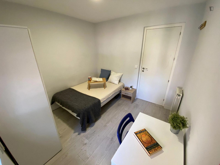 Very nice single bedroom in Lucero - Madrid - chambre - ImmoJeune