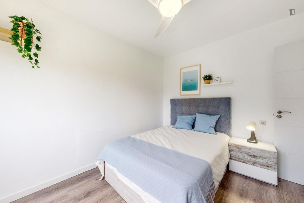 Attractive single bedroom in a property with balcony - Valence - chambre - ImmoJeune