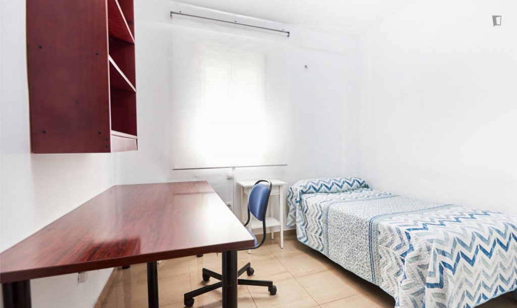 Homely single bedroom near Parque de los Príncipes - Séville - chambre - ImmoJeune