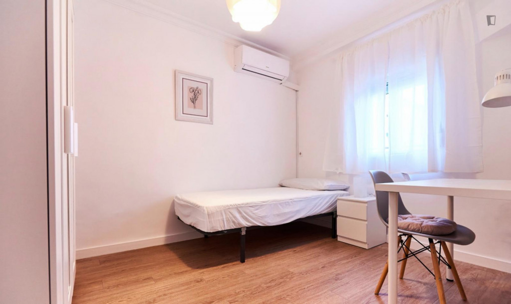 Smart single bedroom in La Macarena - Séville - chambre - ImmoJeune