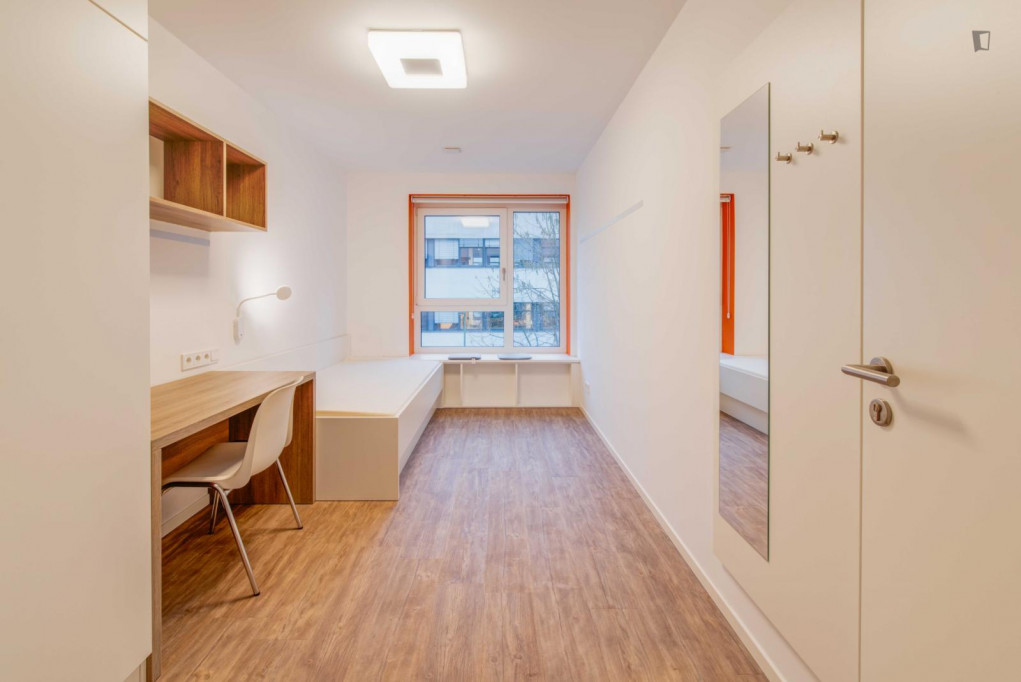 Neat single bedroom in proximity to the Campus Wilhelminenhof - Berlin - chambre - ImmoJeune
